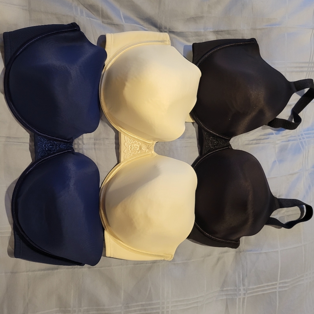(3) Vanity Fair bras size 42DD